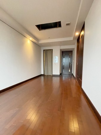 手洗器も含めトイレを一新ー落ち着いたトイレ空間に 手洗器も含めトイレを一新ー落ち着いたトイレ空間に